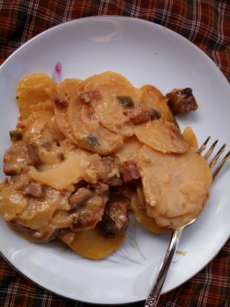 Crock-Pot Scalloped Potatoes and Ham
